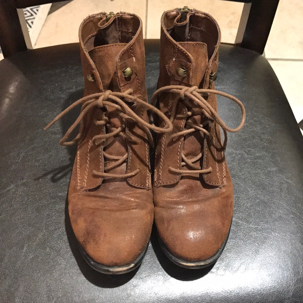 Crown Vintage lace up boots